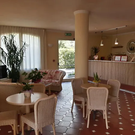 Lägenhetshotell Il Corallo Pietrasanta