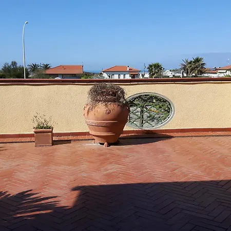 Il Corallo Lägenhetshotell Pietrasanta