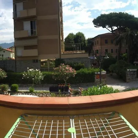 Lägenhetshotell Il Corallo Pietrasanta
